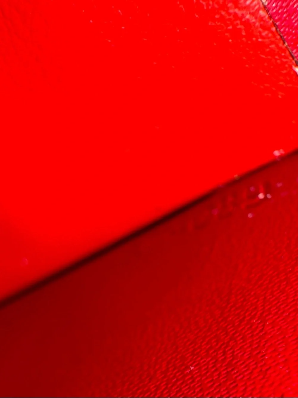 ✨🛍️ Louis Vuitton Red Vernis Sarah Noeud Wallet